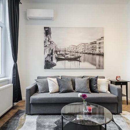 Bpr Sirius Suite With A/C Budapešť Exteriér fotografie