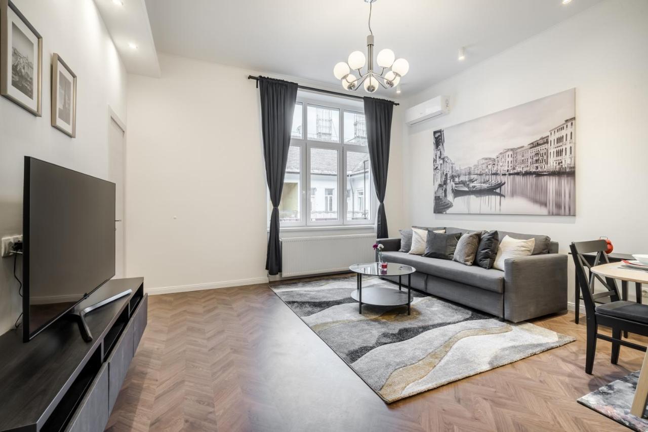 Bpr Sirius Suite With A/C Budapešť Exteriér fotografie